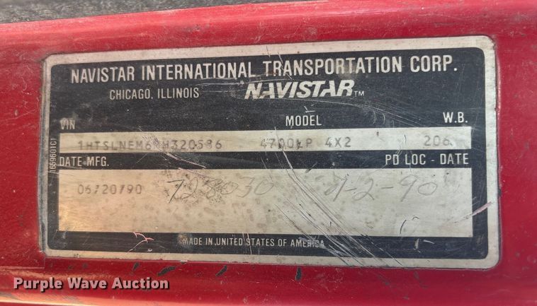 image for item FG2521 1991 International 4700 flatbed truck