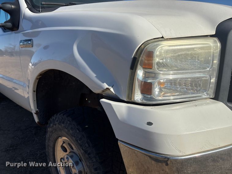 image for item FG2522 2005 Ford F250 Super Duty XL Ext. Cab utility bed pickup truck