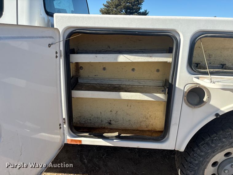 image for item FG2522 2005 Ford F250 Super Duty XL Ext. Cab utility bed pickup truck