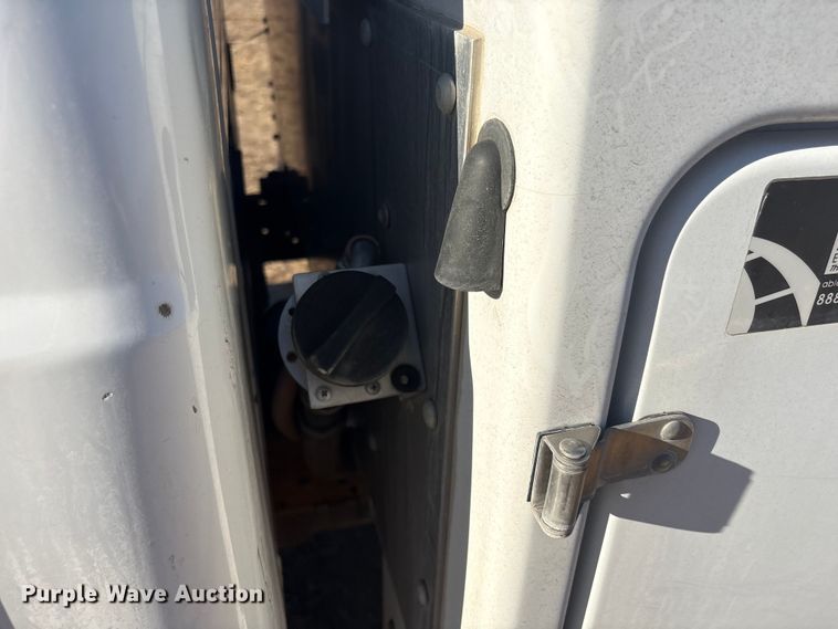 image for item FG2522 2005 Ford F250 Super Duty XL Ext. Cab utility bed pickup truck