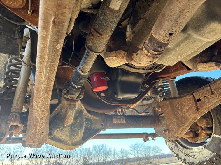 image for item FG2522 2005 Ford F250 Super Duty XL Ext. Cab utility bed pickup truck