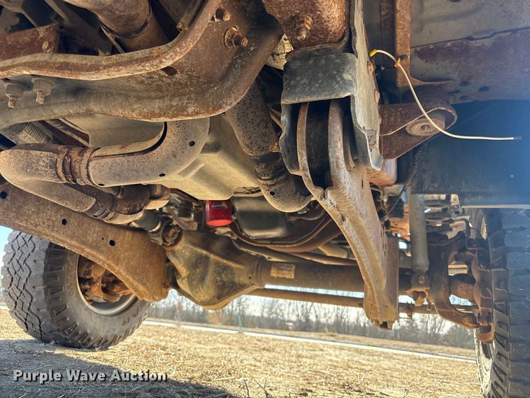 image for item FG2522 2005 Ford F250 Super Duty XL Ext. Cab utility bed pickup truck