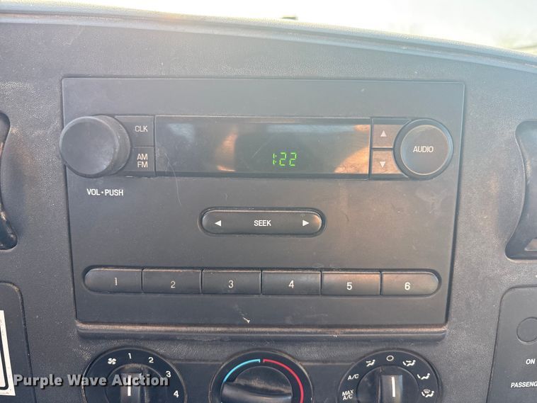 image for item FG2522 2005 Ford F250 Super Duty XL Ext. Cab utility bed pickup truck