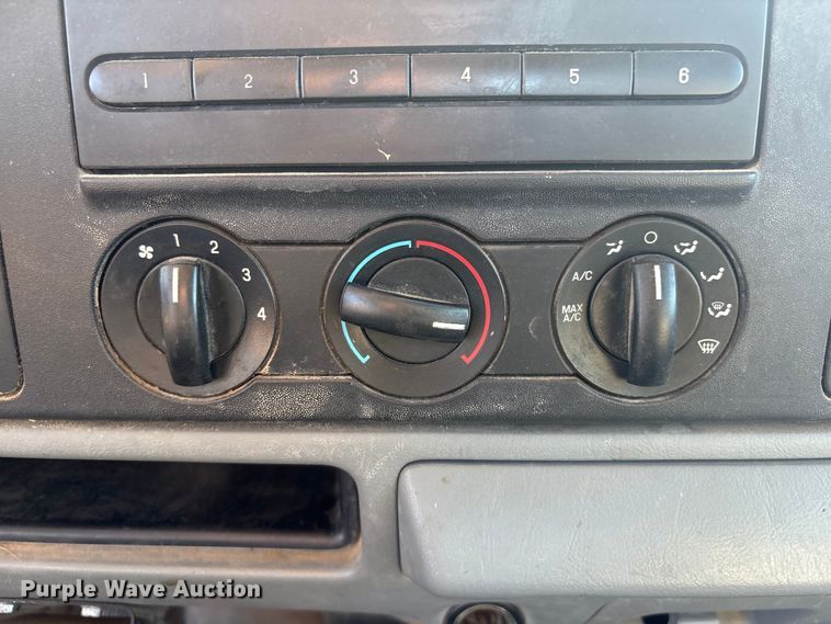 image for item FG2522 2005 Ford F250 Super Duty XL Ext. Cab utility bed pickup truck