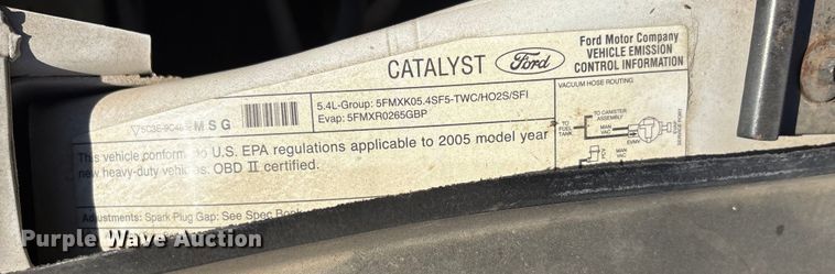 image for item FG2522 2005 Ford F250 Super Duty XL Ext. Cab utility bed pickup truck