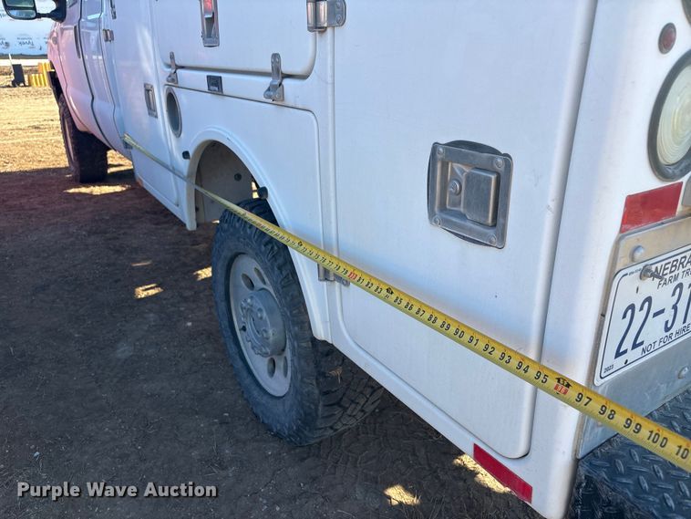 image for item FG2522 2005 Ford F250 Super Duty XL Ext. Cab utility bed pickup truck