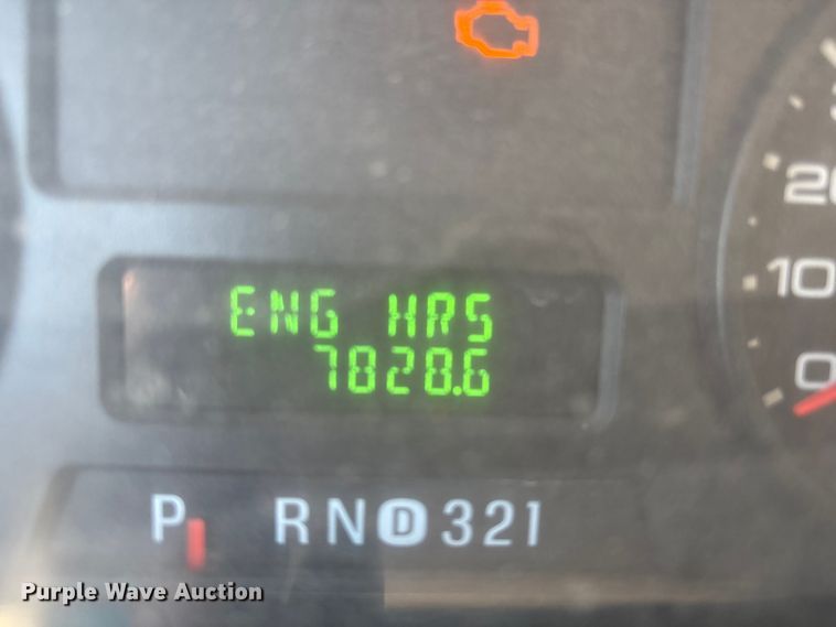 image for item FG2522 2005 Ford F250 Super Duty XL Ext. Cab utility bed pickup truck