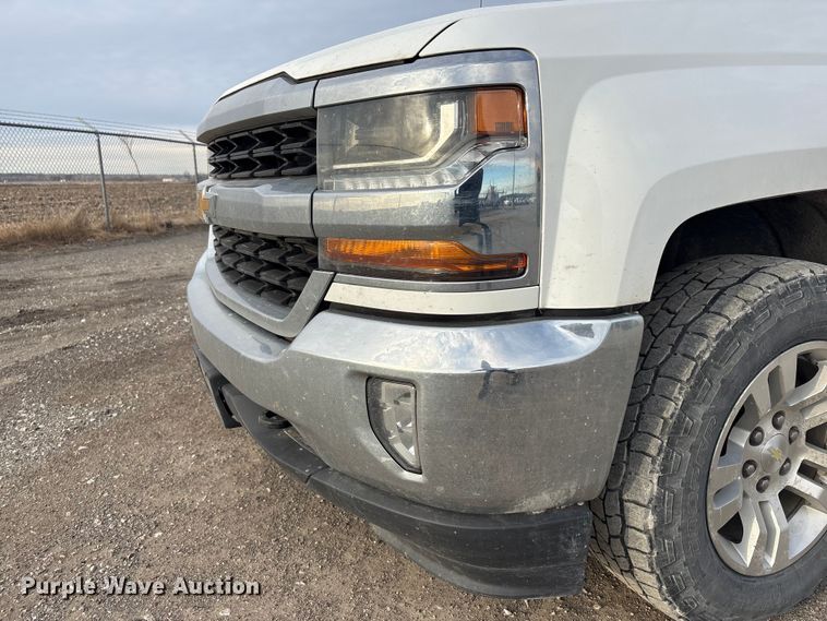 image for item FG2549 2018 Chevrolet Silverado Ext. Cab pickup truck