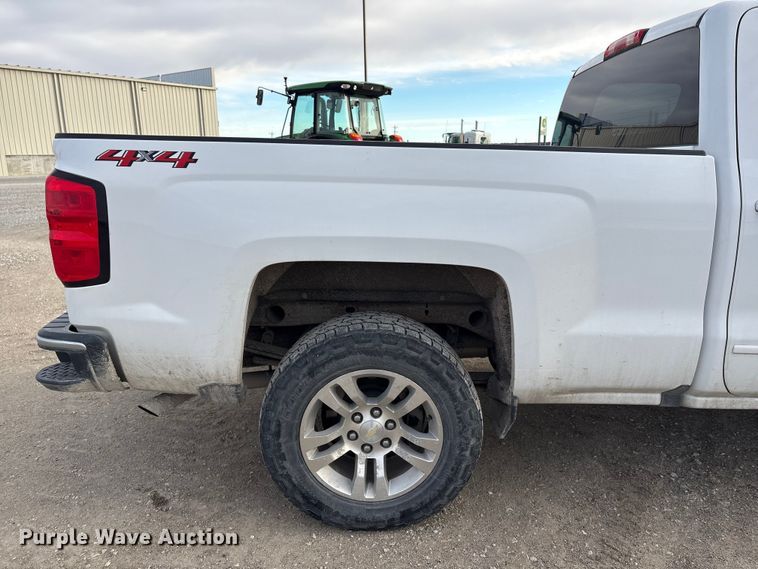 image for item FG2549 2018 Chevrolet Silverado Ext. Cab pickup truck