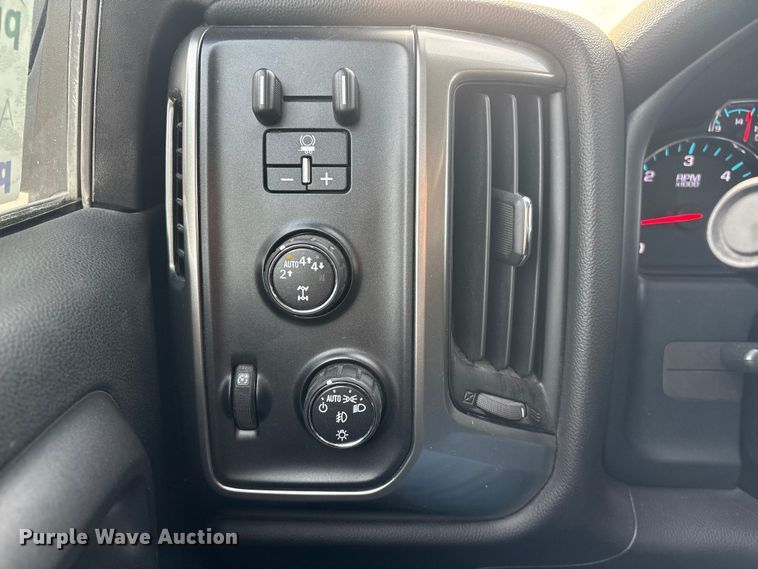 image for item FG2549 2018 Chevrolet Silverado Ext. Cab pickup truck