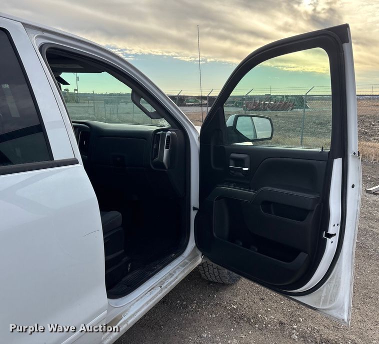 image for item FG2549 2018 Chevrolet Silverado Ext. Cab pickup truck