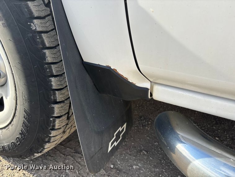 image for item FG2550 2016 Chevrolet Silverado pickup truck