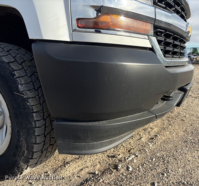 image for item FG2550 2016 Chevrolet Silverado pickup truck