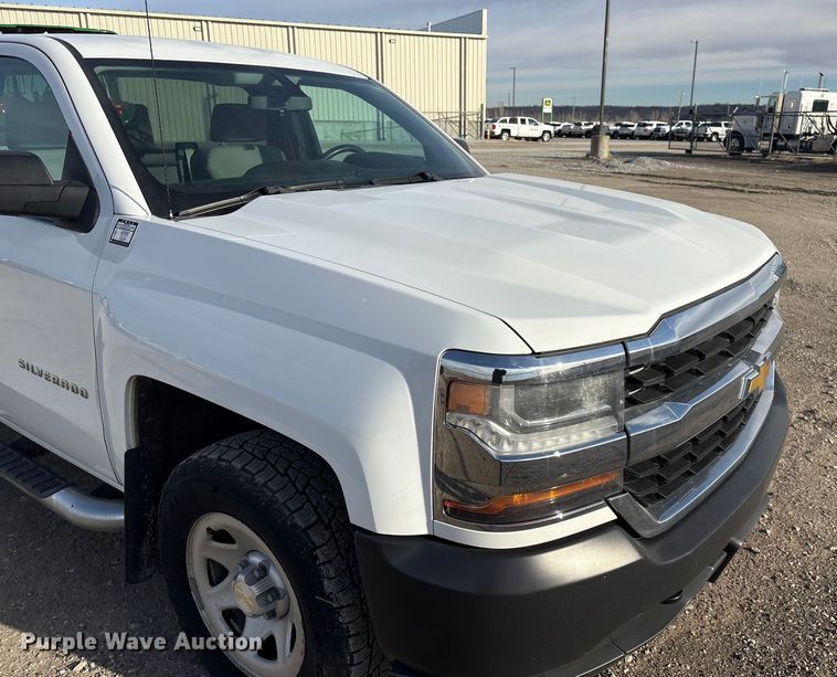 image for item FG2550 2016 Chevrolet Silverado pickup truck