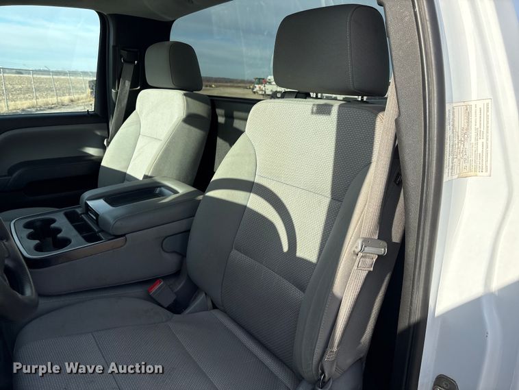 image for item FG2550 2016 Chevrolet Silverado pickup truck