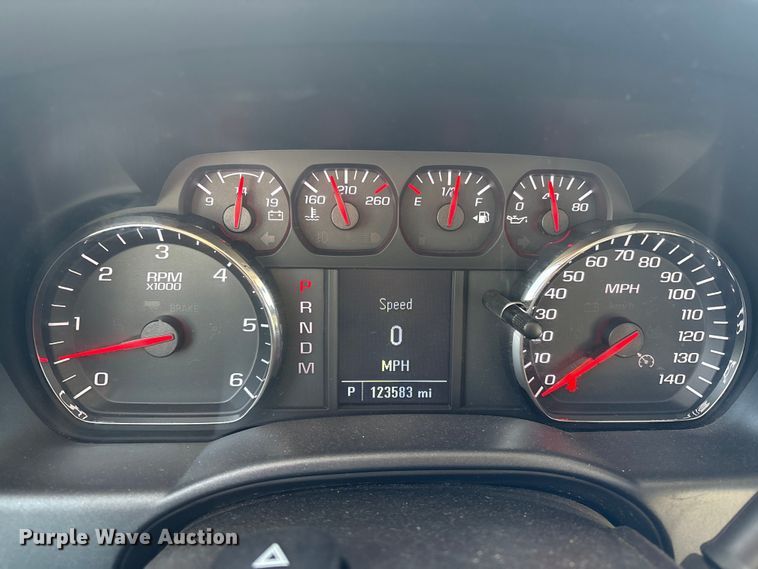 image for item FG2550 2016 Chevrolet Silverado pickup truck