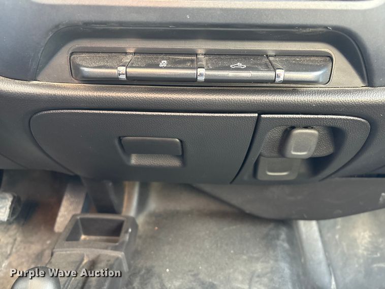 image for item FG2550 2016 Chevrolet Silverado pickup truck