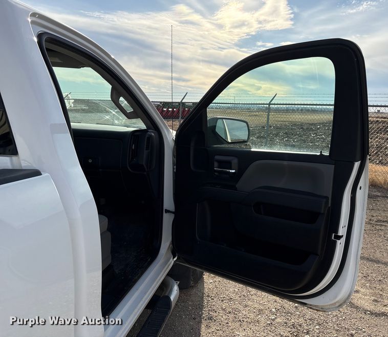 image for item FG2550 2016 Chevrolet Silverado pickup truck