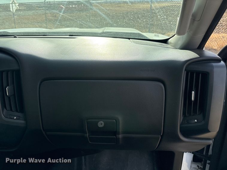 image for item FG2550 2016 Chevrolet Silverado pickup truck