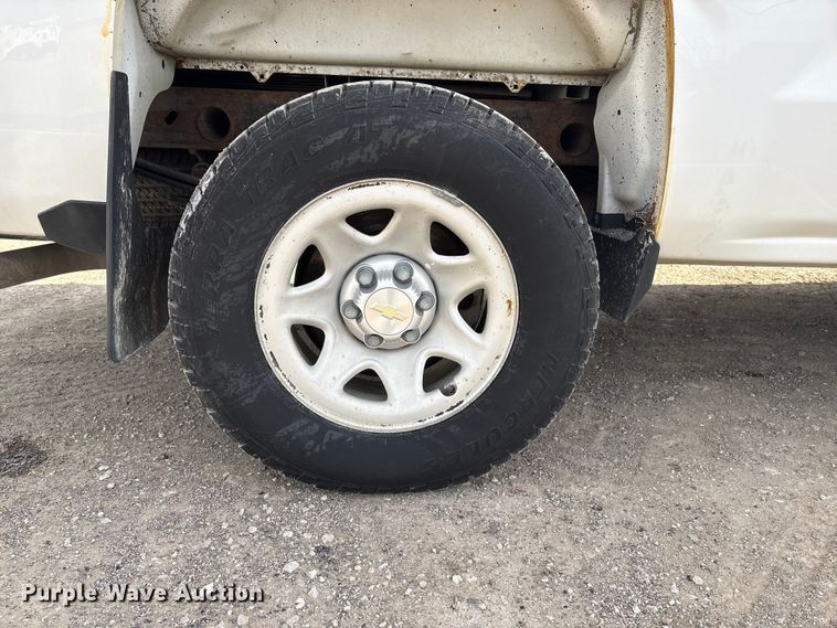 image for item FG2550 2016 Chevrolet Silverado pickup truck