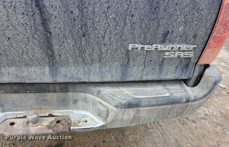 image for item FI0645 2006 Toyota Tacoma PreRunner pickup truck