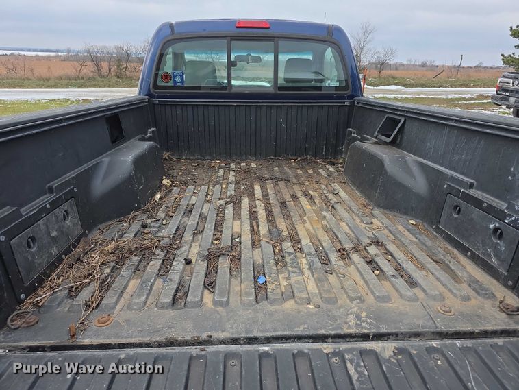 image for item FI0645 2006 Toyota Tacoma PreRunner pickup truck