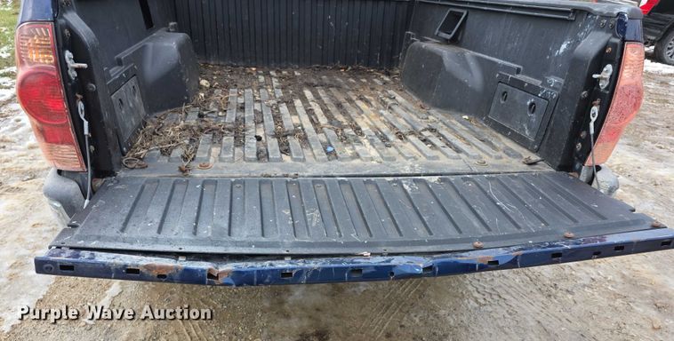 image for item FI0645 2006 Toyota Tacoma PreRunner pickup truck