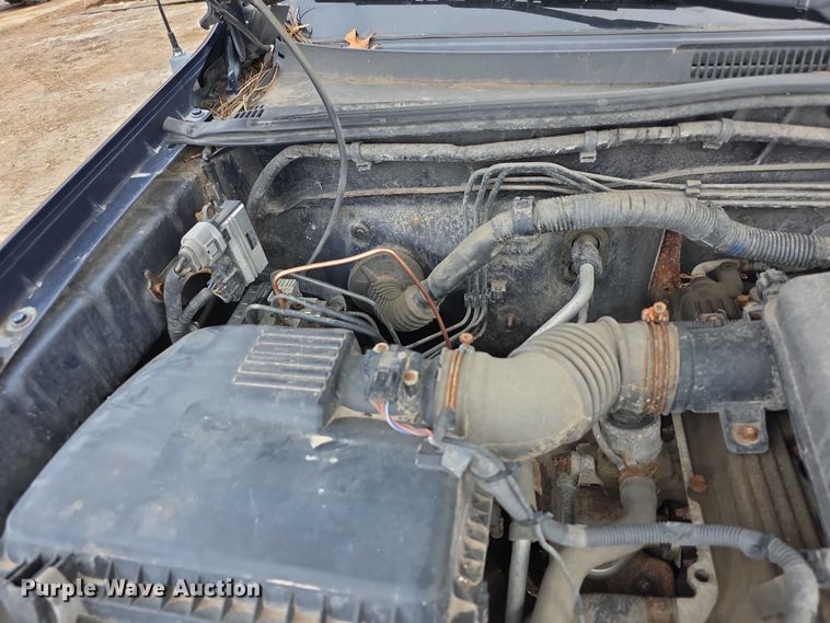 image for item FI0645 2006 Toyota Tacoma PreRunner pickup truck