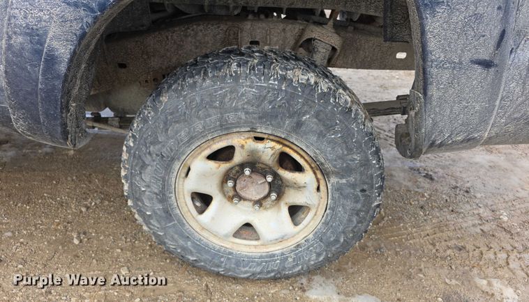 image for item FI0645 2006 Toyota Tacoma PreRunner pickup truck