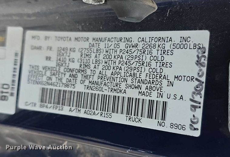 image for item FI0645 2006 Toyota Tacoma PreRunner pickup truck