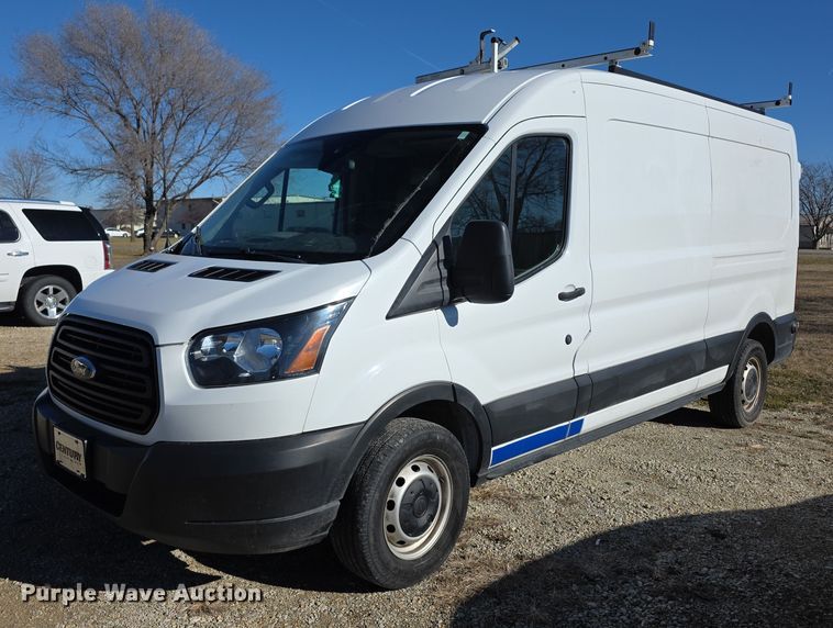 image for item FI0752 2019 Ford Transit 250 van