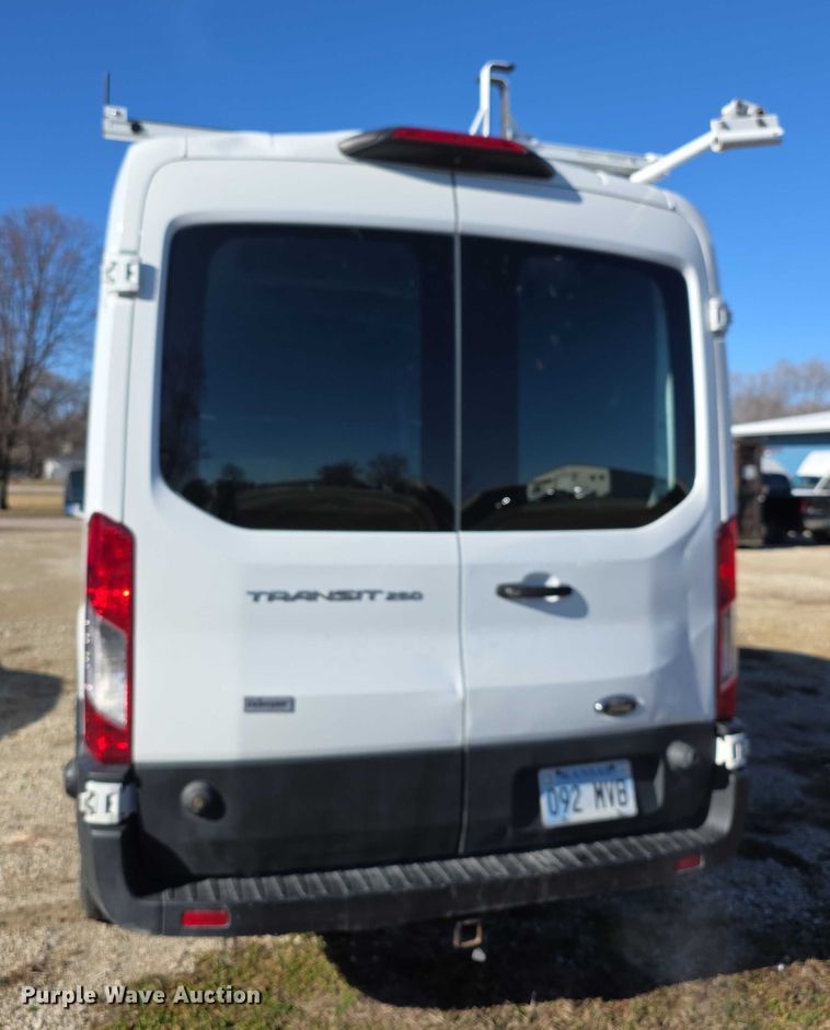 image for item FI0752 2019 Ford Transit 250 van