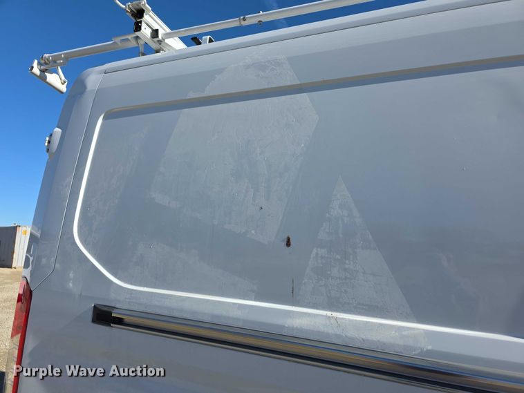 image for item FI0752 2019 Ford Transit 250 van