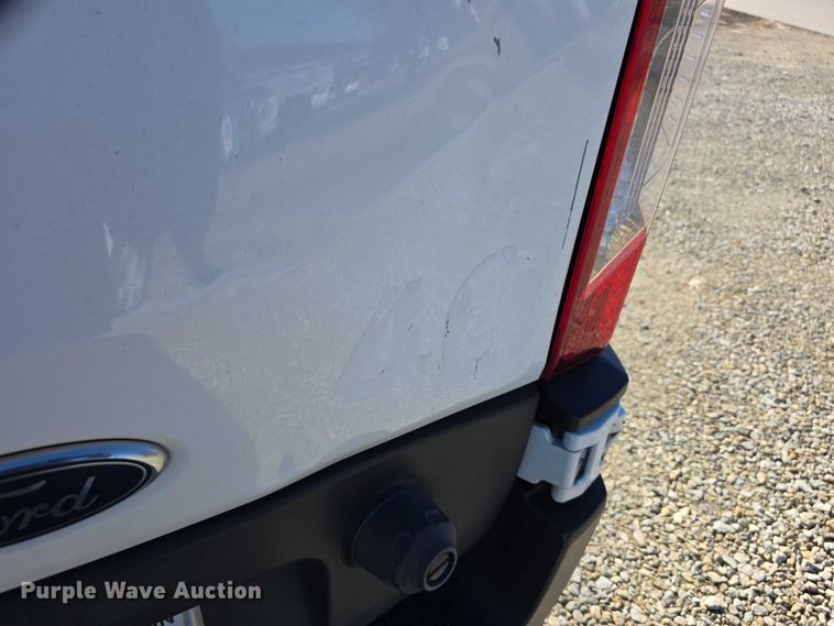 image for item FI0752 2019 Ford Transit 250 van