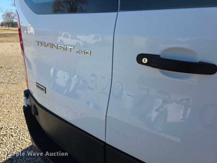 image for item FI0752 2019 Ford Transit 250 van