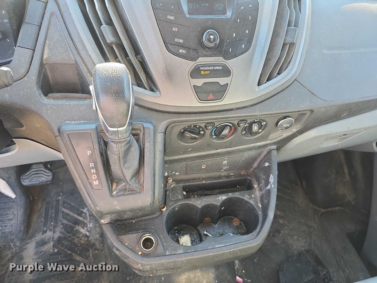 image for item FI0752 2019 Ford Transit 250 van