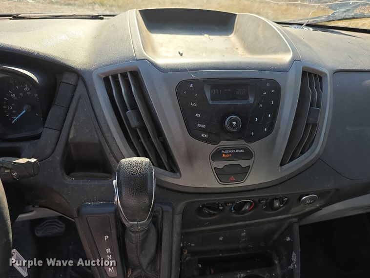 image for item FI0752 2019 Ford Transit 250 van