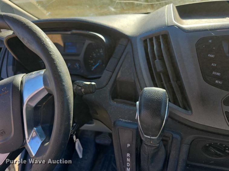 image for item FI0752 2019 Ford Transit 250 van