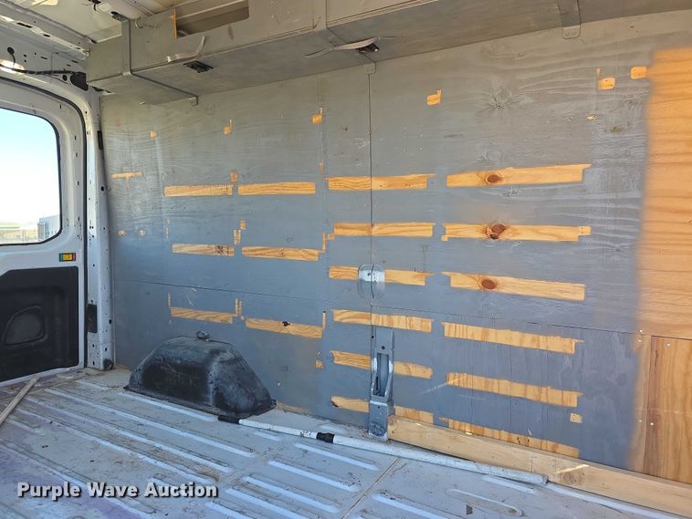 image for item FI0752 2019 Ford Transit 250 van