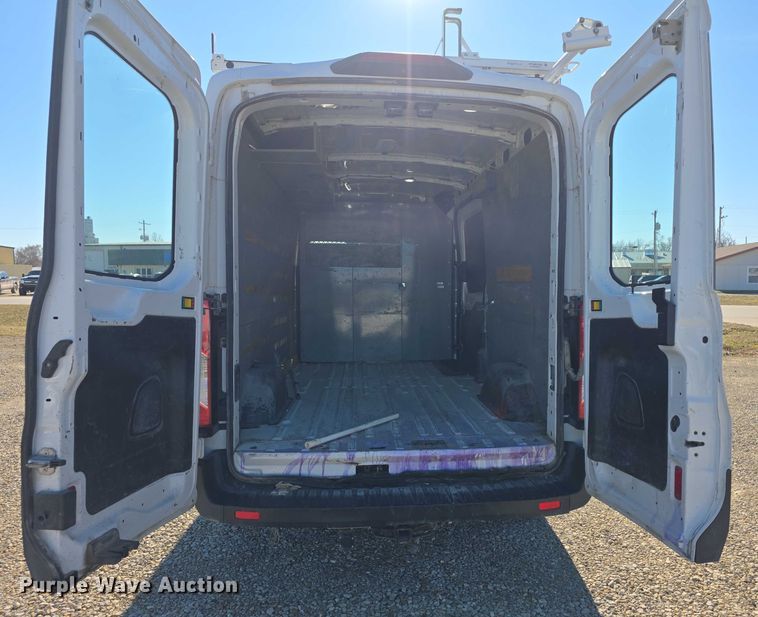 image for item FI0752 2019 Ford Transit 250 van