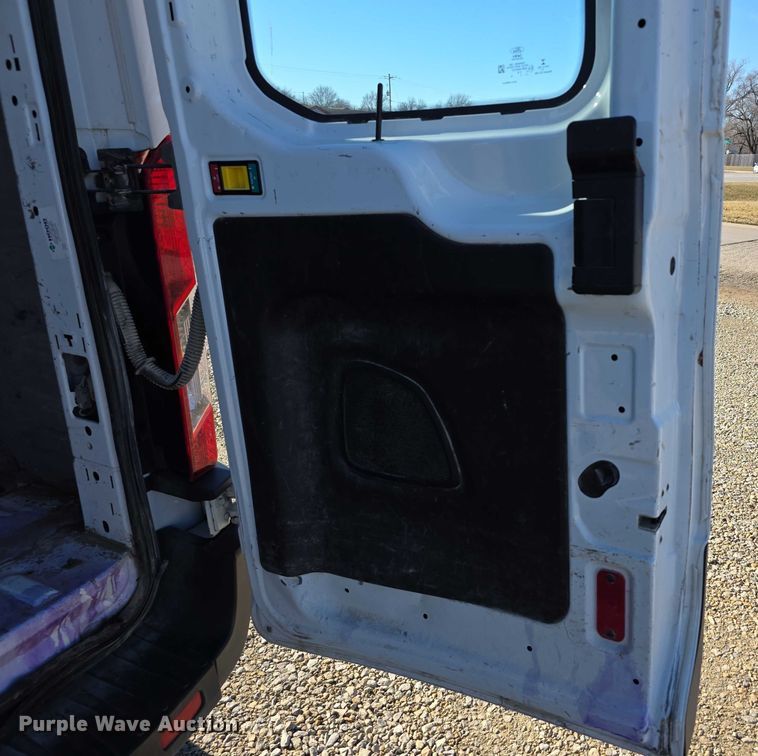 image for item FI0752 2019 Ford Transit 250 van