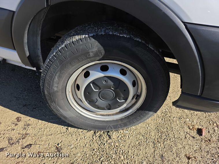 image for item FI0752 2019 Ford Transit 250 van