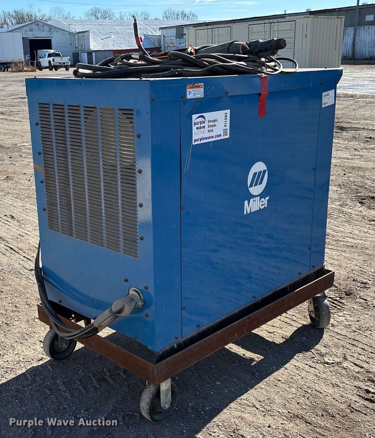 image for item FI1594 Miller GPS-1500V welding power supply