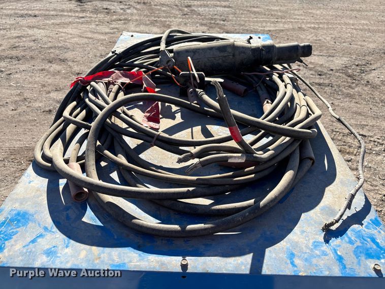 image for item FI1594 Miller GPS-1500V welding power supply