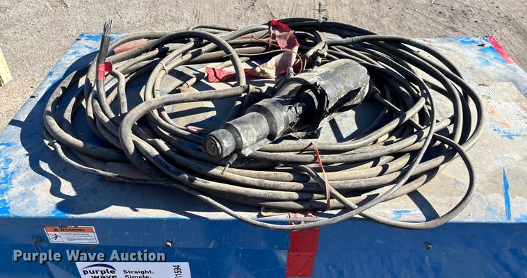 image for item FI1594 Miller GPS-1500V welding power supply