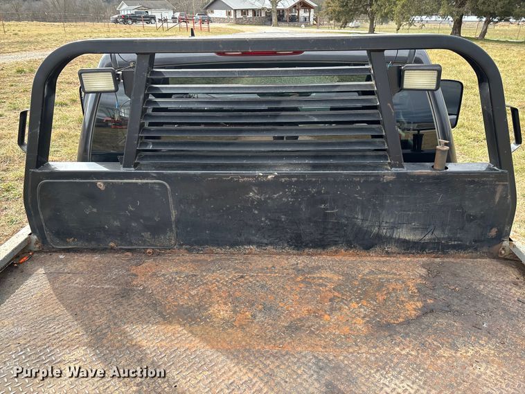 image for item FI1642 2009 Chevrolet Silverado 3500HD bale bed pickup truck