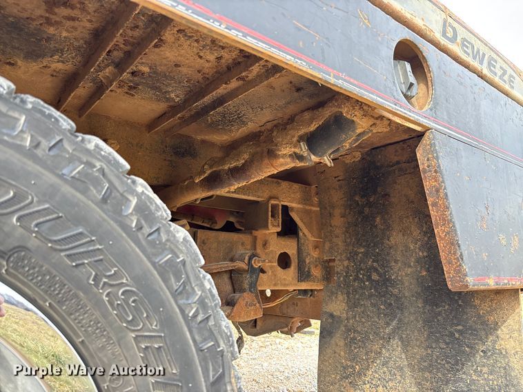 image for item FI1642 2009 Chevrolet Silverado 3500HD bale bed pickup truck