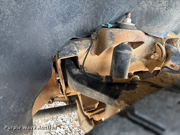 image for item FI1642 2009 Chevrolet Silverado 3500HD bale bed pickup truck