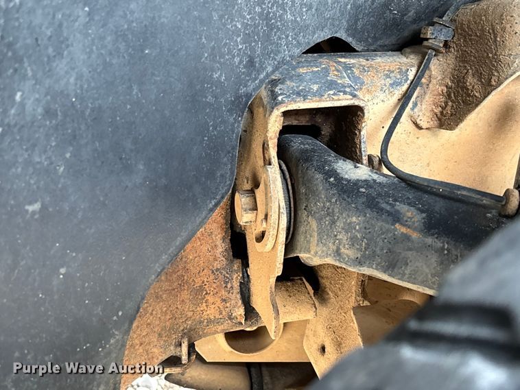 image for item FI1642 2009 Chevrolet Silverado 3500HD bale bed pickup truck