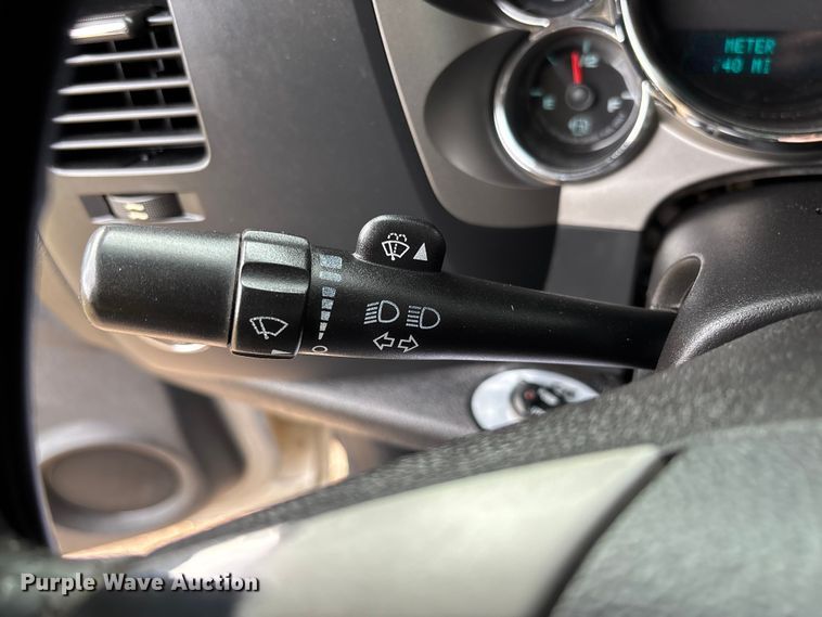 image for item FI1642 2009 Chevrolet Silverado 3500HD bale bed pickup truck